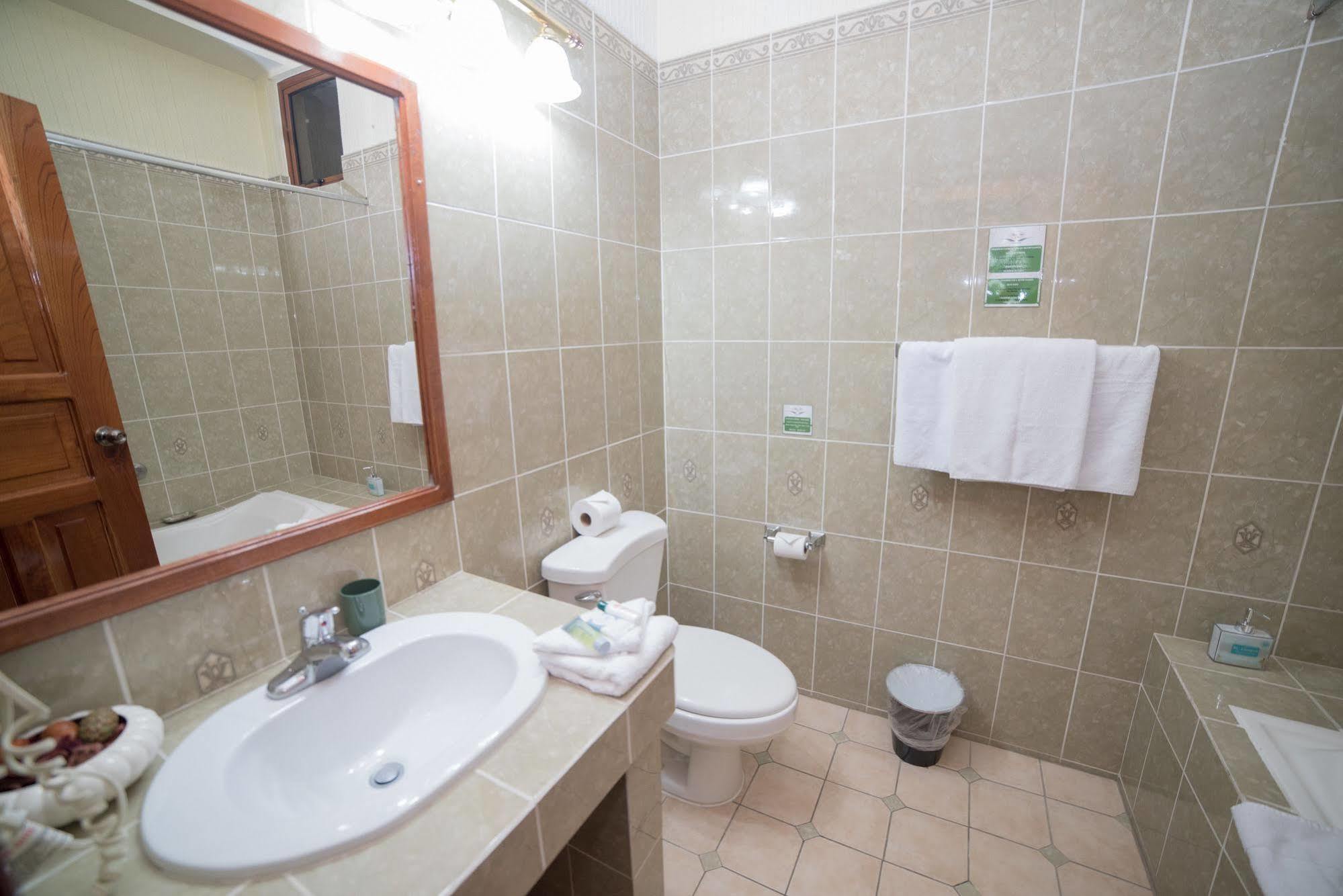Hotel Anna Inn Olintepeque Dış mekan fotoğraf