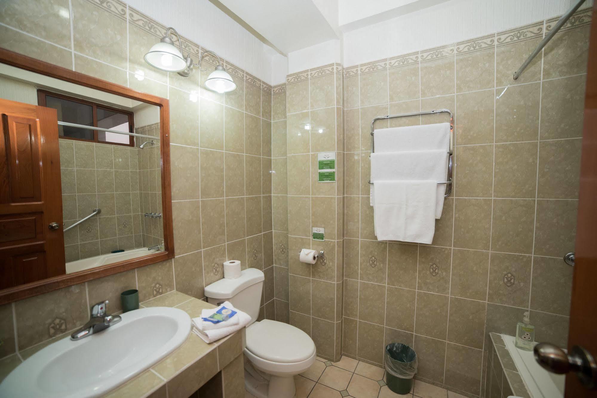 Hotel Anna Inn Olintepeque Dış mekan fotoğraf