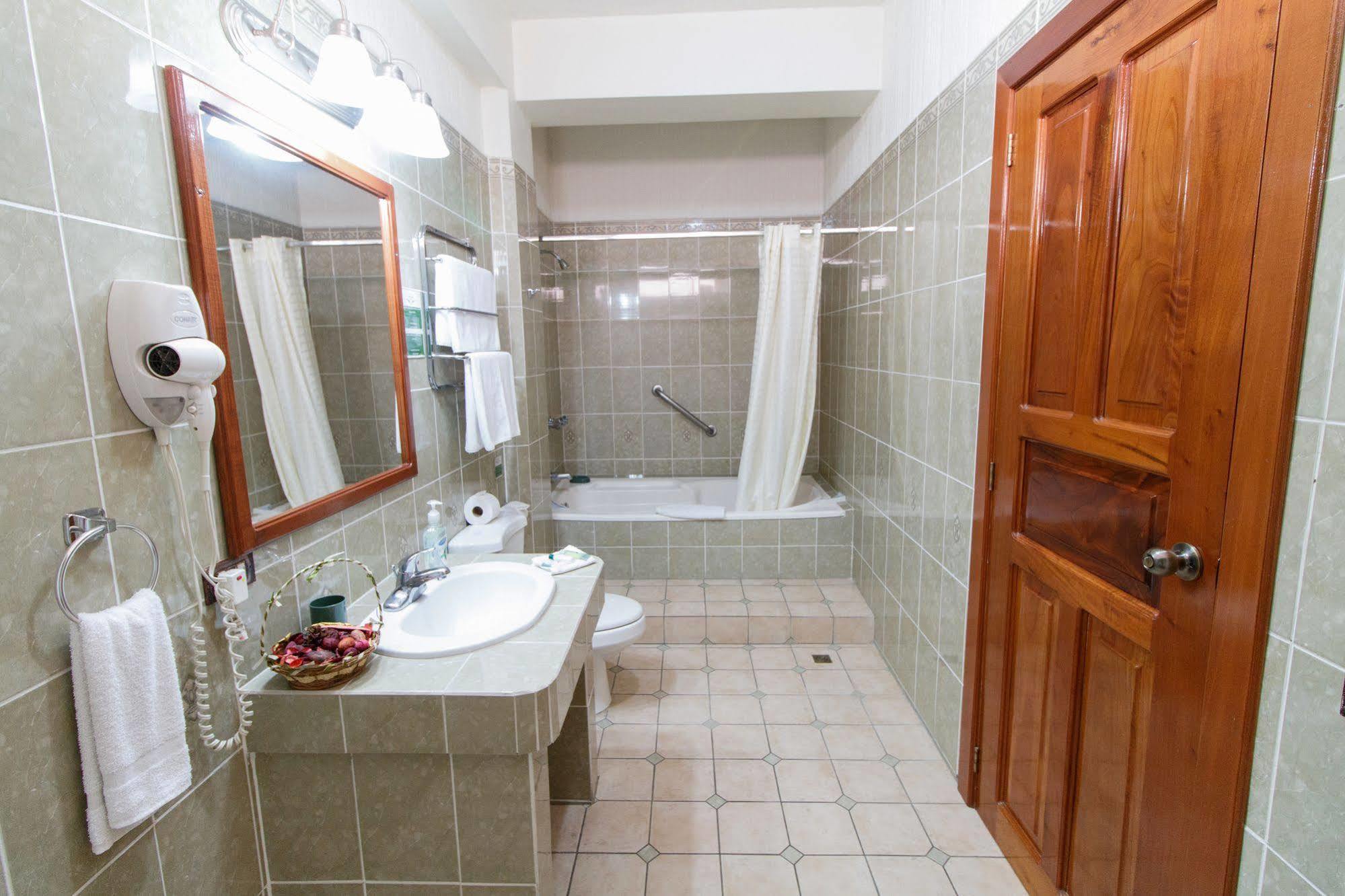 Hotel Anna Inn Olintepeque Dış mekan fotoğraf