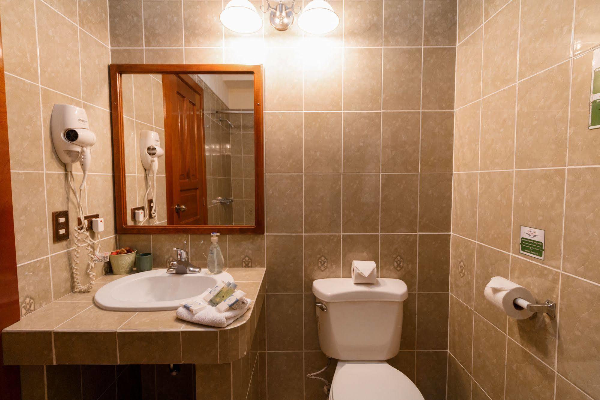 Hotel Anna Inn Olintepeque Dış mekan fotoğraf